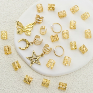 Set de 25 bijoux de cheveux dorés avec pendentifs papillon et perles pour dreadlocks
