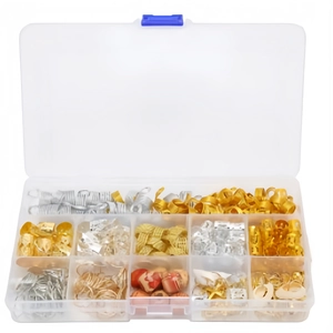 Lot de 238 bijoux de tresse DIY avec anneaux et perles dans une boîte de rangement à 15 cases