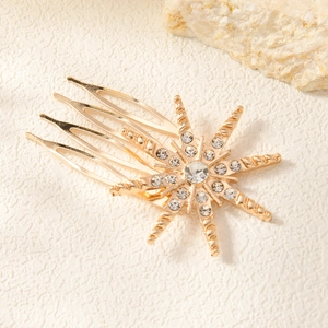 Elegante pettine per capelli in oro con stella di strass e denti per acconciatura