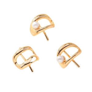 Elegant gold wavy hair hook with white pearl detail for classic ponytail accessories