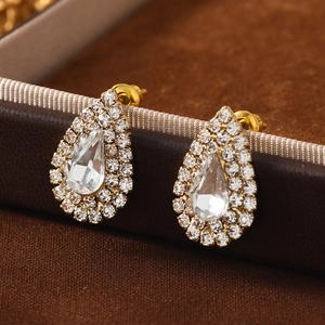 Boucles d'Oreilles Clous en Strass Goutte d'Eau de Mode Coréenne pour Femmes Boucles d'Oreilles Géométriques en Cristal Clair en Cuivre