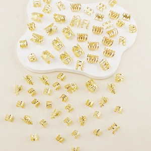 Lot de 140 bijoux de cheveux dorés creux pour dreadlocks avec divers styles d'anneaux