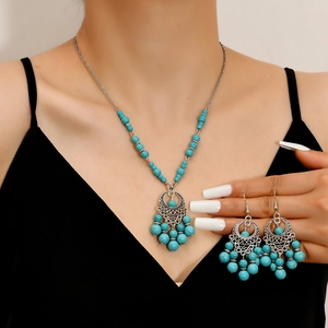 Ensemble de Bijoux Collier et Boucles d'Oreilles Turquoise Bohême Ethnique avec Glands Pendentif Mandala Ajouré en Alliage Argenté