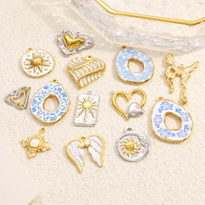 Pendentifs De Bijoux DIY En Acier Inoxydable Cœur Soleil Papillon Aile Porcelaine Bleue Et Blanche Émail Placcato Or