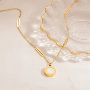 Elegant 18K gold plated stainless steel necklace with roman numerals and shell inlay