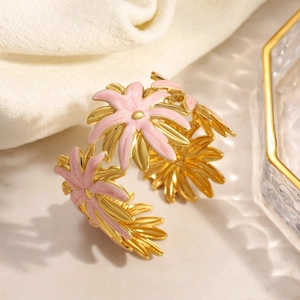 Adjustable 18K gold plated stainless steel daisy flower open bangle for women
