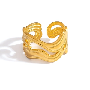 Bague ajustable minimaliste en acier inoxydable plaqué or 18 carats avec vagues