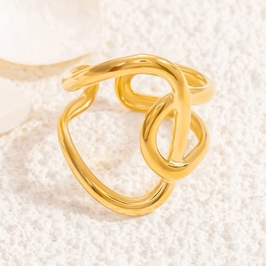 Bague minimaliste en acier inoxydable doré au design sculptural abstrait pour femmes