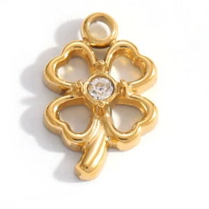 Detail of 18K gold plated clover pendant with a sparkling central cubic zirconia stone