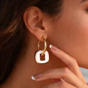 Boucles d'Oreilles Créoles Pendentif Carré en Acier Inoxydable Plaqué Or 18K Émail Géométrique Imperméable Bijoux de Mode pour Femmes