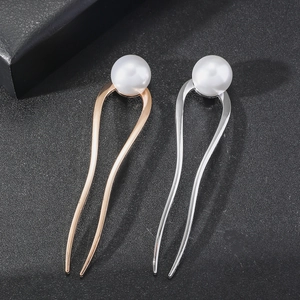 Set mit 2 U-förmigen Perlenhaarnadeln in Gold und Silber für elegantes Haarstyling