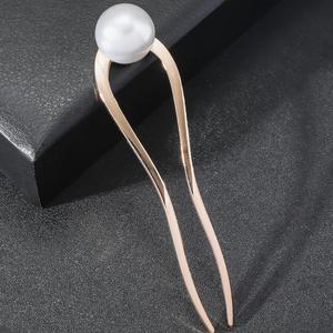 Eleganter U-förmiger Haarnadel mit großer weißer Perle auf minimalistischem Goldmetall