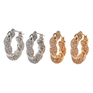 Boucles d'oreilles créoles torsadées avec micro-pavé de zircone en or et argent