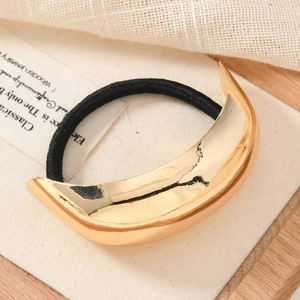 Minimalistischer hochelastischer Haargummi mit polierter goldener Halbmond-Metallmanschette