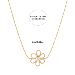 Collier à fleur de perles ajouré doré exquis pour un style de bijoux très élégant