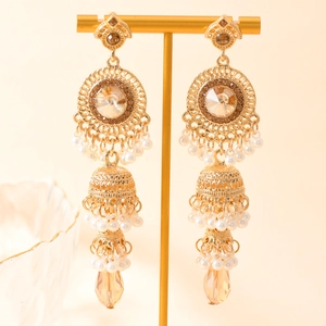 Boucles d'oreilles Jhumka vintage dorées avec cristaux champagne et perles