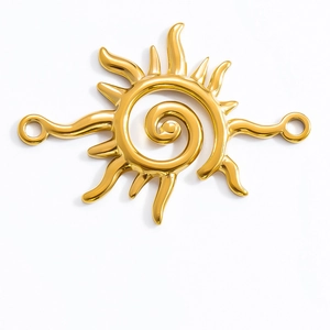 Pendentif soleil doré poli avec centre en spirale et rayons de flammes pour bijoux