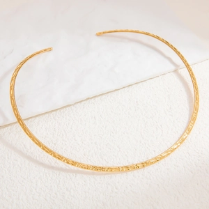Minimalist hammered gold open choker necklace crafted in premium stainless steel for women