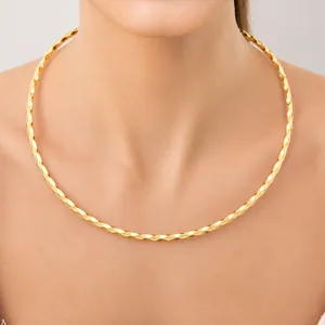Minimalist 3mm gold stainless steel choker necklace with faceted diamond cut design