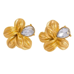 Elegant 18K gold plated flower earrings with sparkling teardrop-shaped crystal stones
