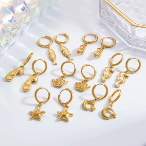 Orecchini a Cerchio Stile Oceano in Acciaio Inossidabile Placcato Oro 18K Donna Motivi Marini Cavalluccio Stella Marina