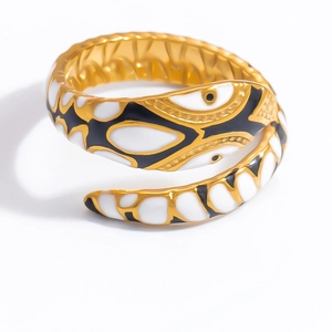Bague serpent ouverte plaquée or 18k avec motifs en émail noir et blanc pour femmes