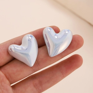 Irregular heart-shaped S925 silver stud earrings with pearl-like blue gradient glaze finish
