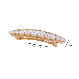 Detail view of 9cm gold metal spring hair clip with elegant white pearls and dimensions