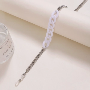 Fashionable silver metal and white acrylic chunky link chain for eyewear and masks