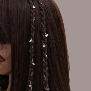Catena per capelli Y2K con ciondoli a stella d'argento intrecciati in capelli castani