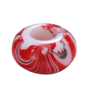Perle en acrylique rouge et blanc à large trou avec texture marbrée brillante