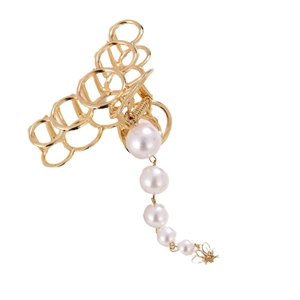 Pince à cheveux évidée en métal doré avec pampille de perles et pendentif papillon