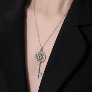 Retro Alloy Hollow Key Pendant Necklace For Women Silver Jewelry With Sparkling Zirconia Simple Commuting Necklaces