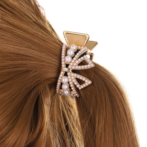 Vintage Gold Alloy Bow Hair Claw With Faux Artificial Pearls Elegant Bowknot Hair Clip For Women Daily Party Luxurious Hair Accessory
