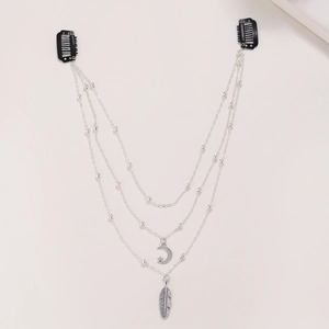 Chaîne de cheveux argentée à trois couches avec pendentifs lune et plume sur clips