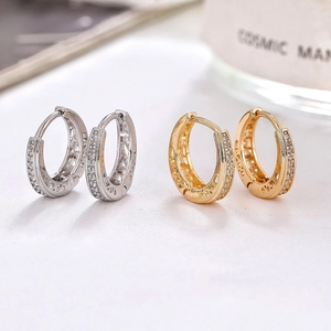 Boucles d'oreilles créoles en U avec zircons micro-pavés en finitions or et argent