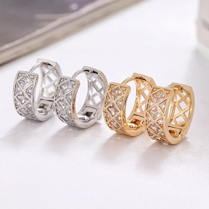Diamond-encrusted geometric hollow grid hoop earrings in gold and silver plating