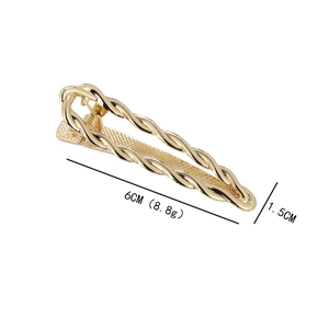 Pince à cheveux torsadée minimaliste en métal doré avec clip bec de canard, taille 6cm