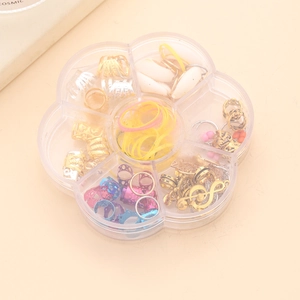 Set de 81 bijoux de cheveux avec anneaux, coquillages et perles dans une boîte fleur