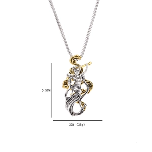 Collana a catena cubana in acciaio al titanio con ciondolo Apsaras volante bicolore