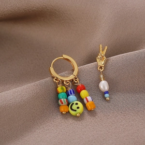 Asymmetrical Gold Alloy Smiley Face Earrings With Imitation Artificial Pearl Colorful Bead Hoop Earrings For Women Daily Jewelry