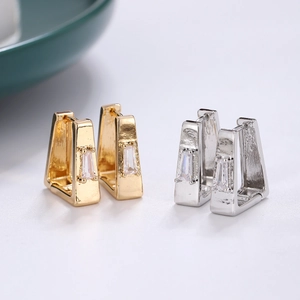 Boucles d'Oreilles Créoles Géométriques en Métal Avec Strass Baguette Moderne Haut de Gamme Tige en Acier Inoxydable Bijoux Femme