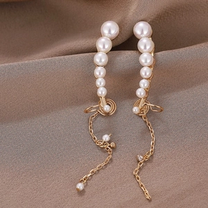 Boucles d'Oreilles Ear Cuff en Alliage Doré Vintage Français avec Gland de Künstliche Perles Élégante Longue Chaîne Franges Bijoux