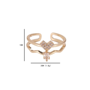 Anello doppio cuore dorato con pavé di zirconi e ciondolo a goccia di cristallo