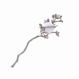 Silberne Haarnadel in Astform mit weißer Muschel und Perlen im Vintage-China-Stil