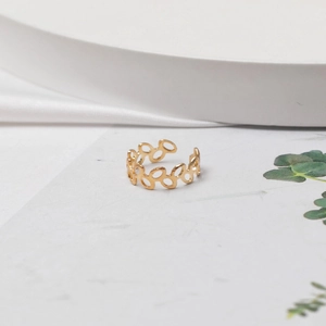 Bague dorée réglable avec motif de chaîne creuse minimaliste pour femmes