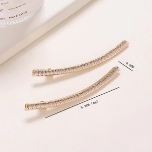 Elegantes Set aus vergoldeten Haarklammern mit weißen Perlen und Strasssteinen 8,2 cm