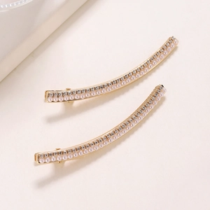 Elegantes Set aus goldbeschichteten Haarklammern mit Perlen und funkelndem Strass