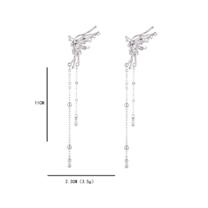 Manchette d'oreille papillon argentée et boucles d'oreilles avec chaîne longue