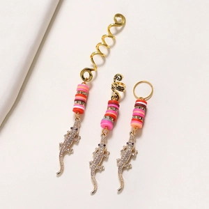 Gioiello per dreadlocks con perline colorate e ciondolo a coccodrillo dorato con strass